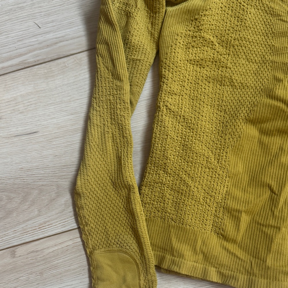 Athleta Flurry Force insulated jacket. EUC SZ SMALL. Worn once! Palo verde Gold - Picture 8 of 8